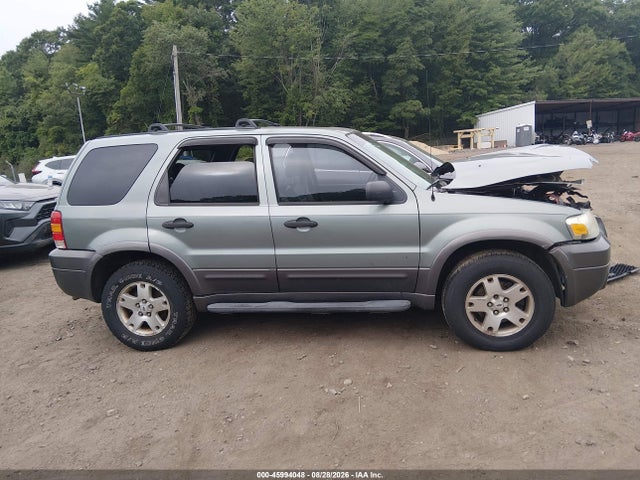 2006 Ford Escape Xlt მანქანა იყიდება აუქციონზე, vin: 1FMCU93106KA97980, აუქციონის ნომერი: 45994048