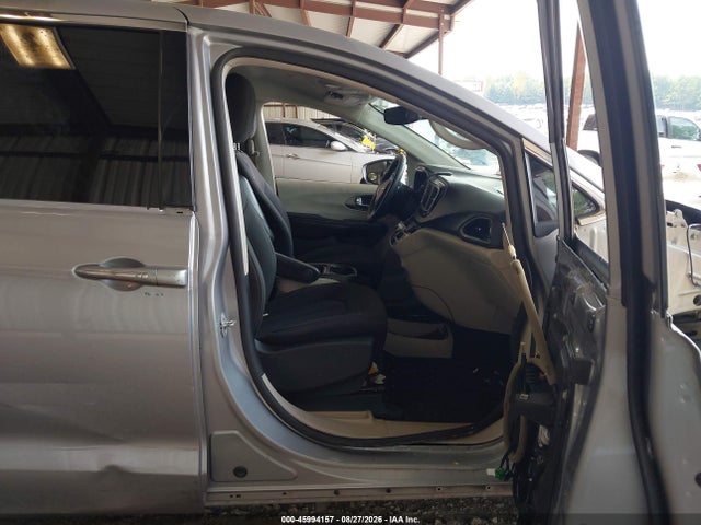 45994157 :رقم المزاد ، 2C4RC1FG3LR171909 vin ، 2020 Chrysler Pacifica Touring مزاد بيع