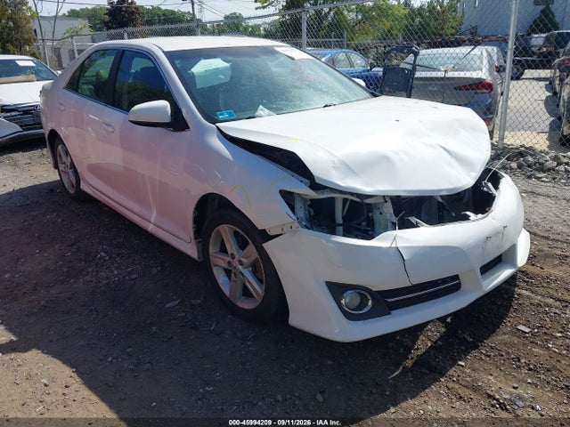 45994209 :رقم المزاد ، 4T1BF1FK4CU102805 vin ، 2012 Toyota Camry Se مزاد بيع