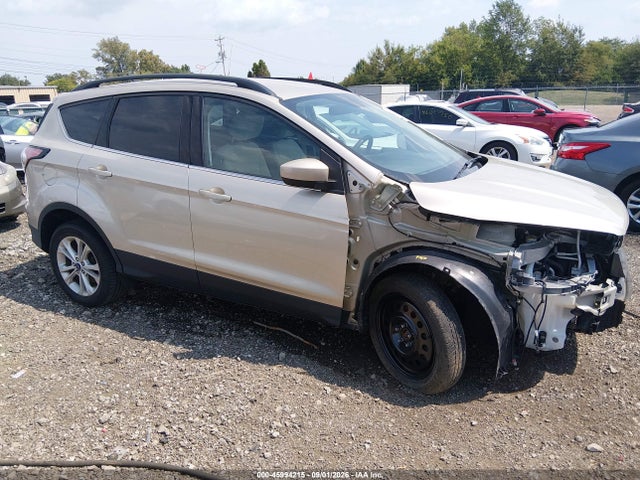 Продажа на аукционе авто 2017 Ford Escape Se, vin: 1FMCU0GD7HUD65396, номер лота: 45994215