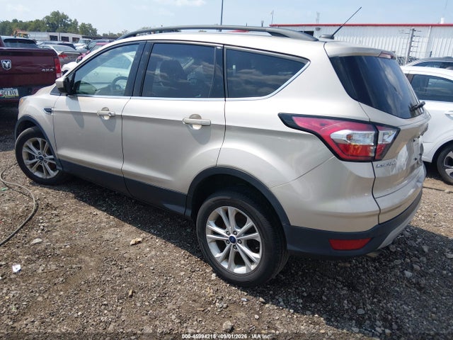 Продажа на аукционе авто 2017 Ford Escape Se, vin: 1FMCU0GD7HUD65396, номер лота: 45994215