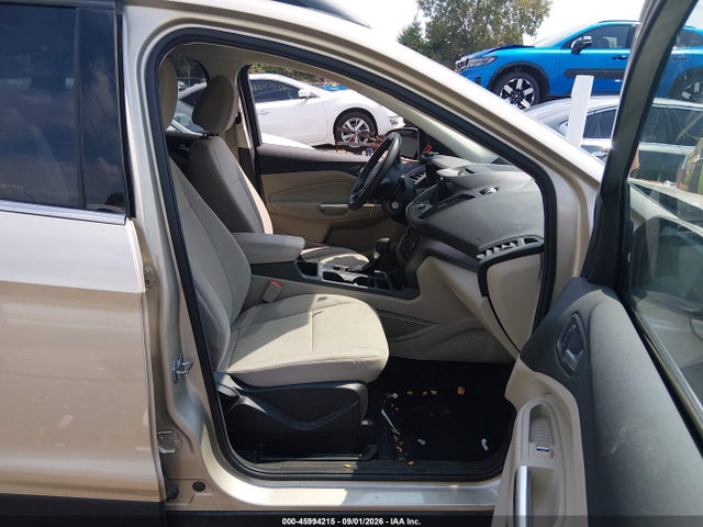 Продажа на аукционе авто 2017 Ford Escape Se, vin: 1FMCU0GD7HUD65396, номер лота: 45994215