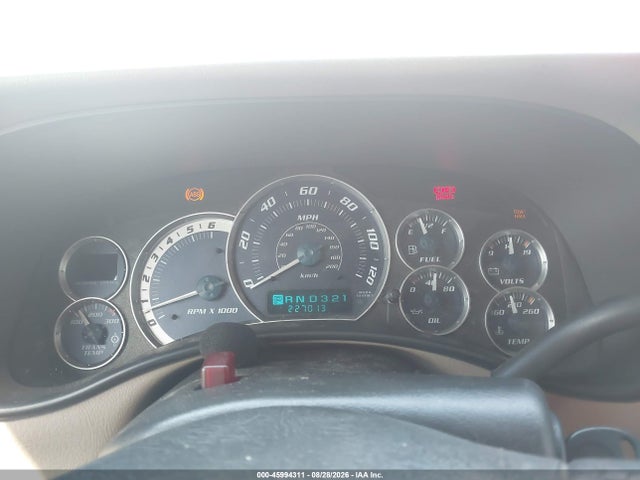 2002 Chevrolet Tahoe Lt მანქანა იყიდება აუქციონზე, vin: 1GNEC13Z32J238975, აუქციონის ნომერი: 45994311