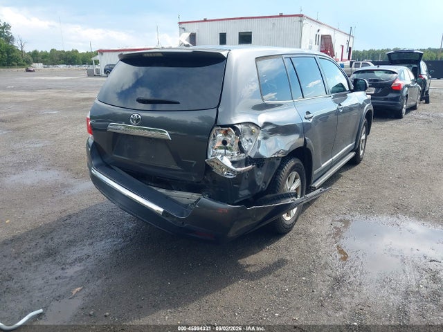 2011 Toyota Highlander მანქანა იყიდება აუქციონზე, vin: 5TDZA3EH5BS013928, აუქციონის ნომერი: 45994331