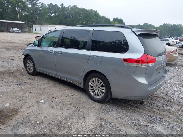5TDYK3DC3ES494801 Toyota Sienna Xle V6 8 Passenger