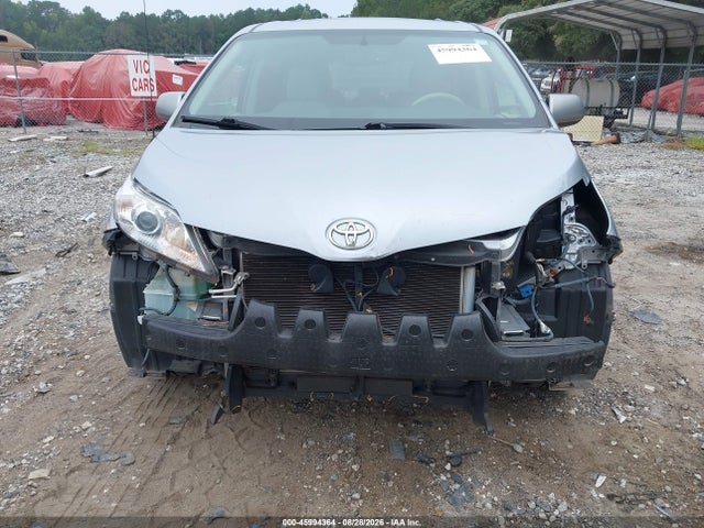 5TDYK3DC3ES494801 Toyota Sienna Xle V6 8 Passenger