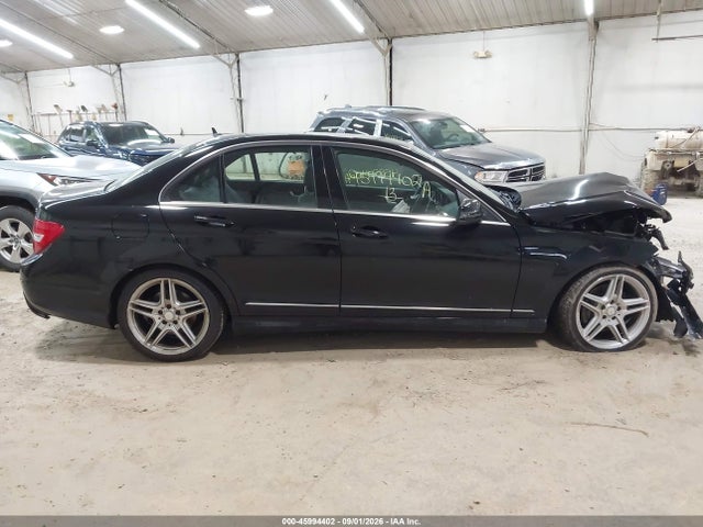 Продаж на аукціоні авто 2013 Mercedes-benz C 300 Sport 4matic, vin: WDDGF8AB8DR258611, номер лоту: 45994402
