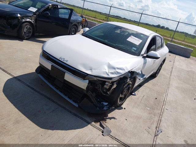 KIA K4 Ex 2025 3KPFU4DE2SE041333 Image 2