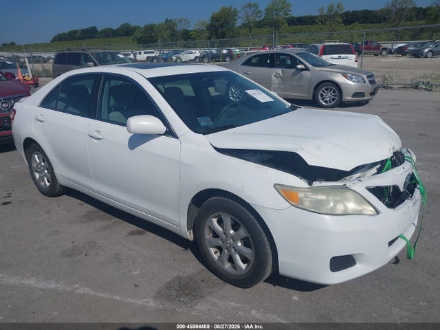45994489 :رقم المزاد ، 4T4BF3EK7BR119261 vin ، 2011 Toyota Camry Le مزاد بيع