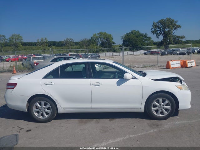 45994489 :رقم المزاد ، 4T4BF3EK7BR119261 vin ، 2011 Toyota Camry Le مزاد بيع