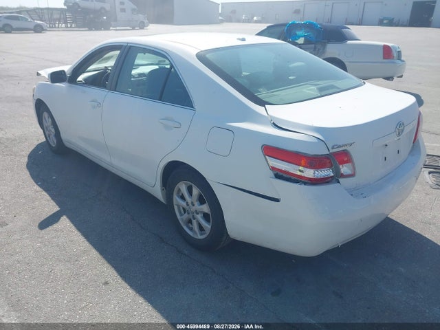 45994489 :رقم المزاد ، 4T4BF3EK7BR119261 vin ، 2011 Toyota Camry Le مزاد بيع
