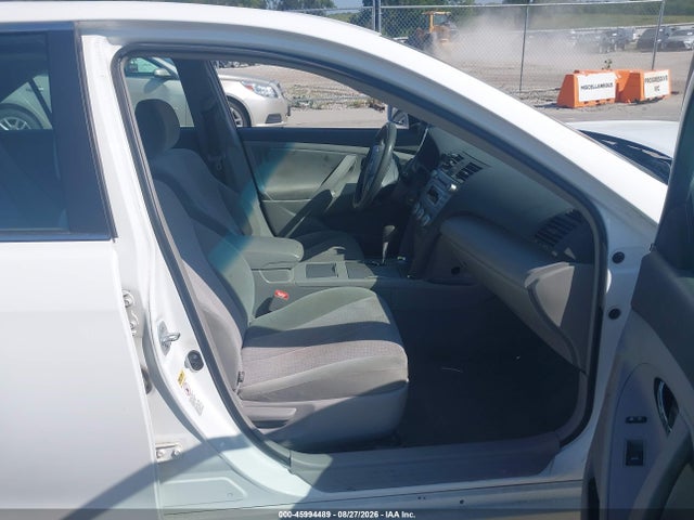 45994489 :رقم المزاد ، 4T4BF3EK7BR119261 vin ، 2011 Toyota Camry Le مزاد بيع