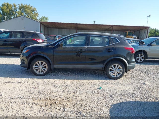 2017 Nissan Rogue Sport Sv მანქანა იყიდება აუქციონზე, vin: JN1BJ1CR8HW128522, აუქციონის ნომერი: 45994515