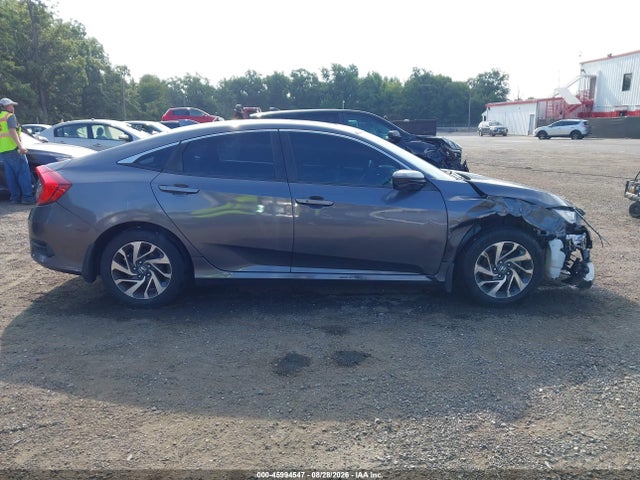Aukcja sprzedaży 2017 Honda Civic Ex, vin: 2HGFC2F80HH555145, numer aukcji: 45994547