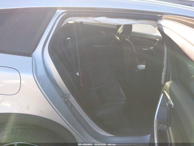 45994688 :رقم المزاد ، YV4612HK5F1001301 vin ، 2015 Volvo V60 Cross Country T5 مزاد بيع