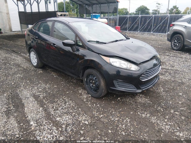 45994778 :رقم المزاد ، 3FADP4AJ2HM131487 vin ، 2017 Ford Fiesta S مزاد بيع
