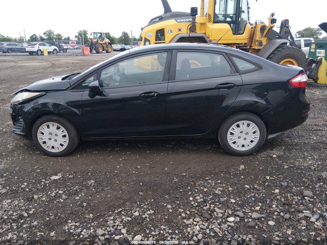 45994778 :رقم المزاد ، 3FADP4AJ2HM131487 vin ، 2017 Ford Fiesta S مزاد بيع