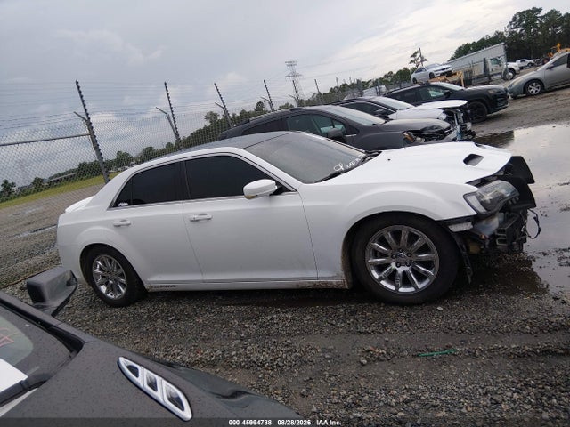 2014 Chrysler 300 მანქანა იყიდება აუქციონზე, vin: 2C3CCAAG7EH323720, აუქციონის ნომერი: 45994788