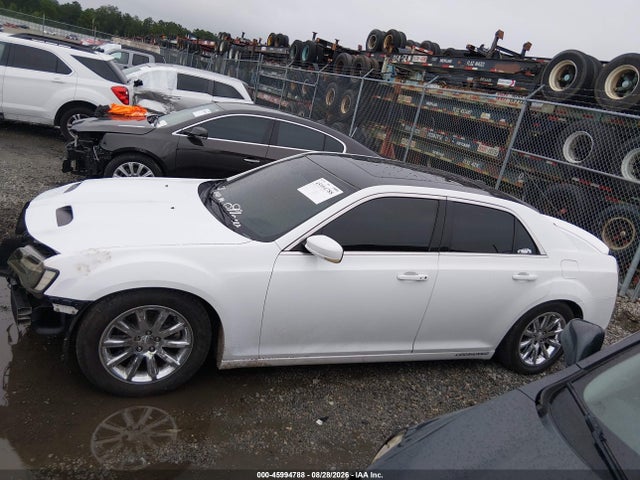 2014 Chrysler 300 მანქანა იყიდება აუქციონზე, vin: 2C3CCAAG7EH323720, აუქციონის ნომერი: 45994788