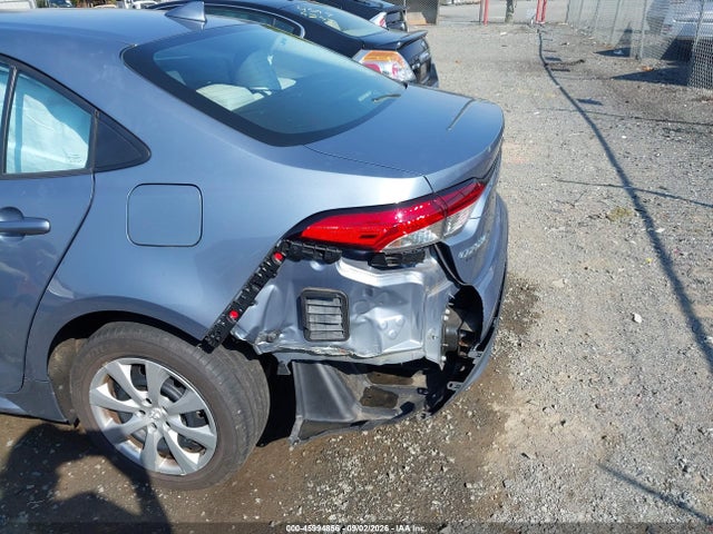 Продажа на аукционе авто 2021 Toyota Corolla Le, vin: 5YFEPMAE8MP162800, номер лота: 45994856
