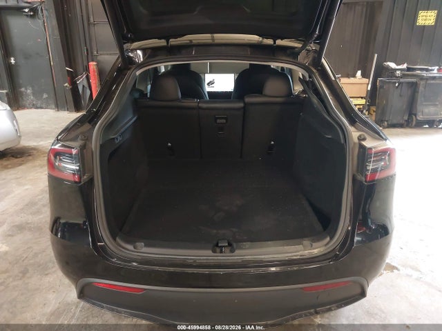 Продаж на аукціоні авто 2023 Tesla Model Y Awd/long Range Dual Motor All-wheel Drive, vin: 7SAYGDEE5PA180100, номер лоту: 45994858