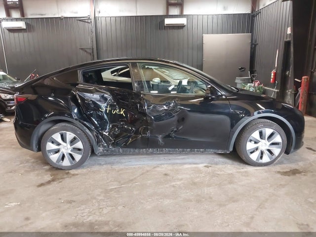 Продаж на аукціоні авто 2023 Tesla Model Y Awd/long Range Dual Motor All-wheel Drive, vin: 7SAYGDEE5PA180100, номер лоту: 45994858