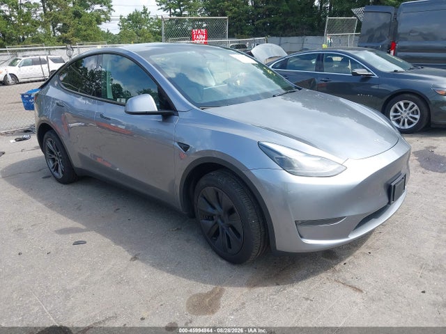 2024 Tesla Model Y Long Range Dual Motor All-wheel Drive მანქანა იყიდება აუქციონზე, vin: 7SAYGDEE3RA317506, აუქციონის ნომერი: 45994864