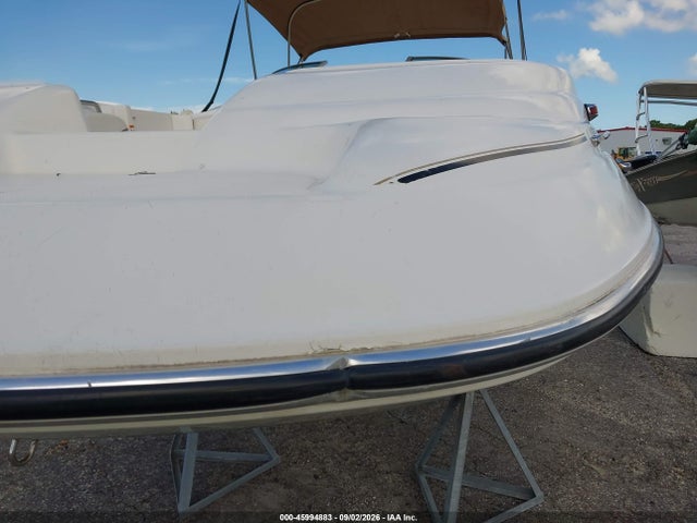 45994883 :رقم المزاد ، GLA39651G304 vin ، 2004 Glastron Boat مزاد بيع
