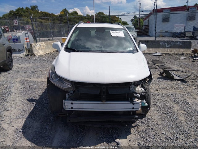 Продаж на аукціоні авто 2017 Chevrolet Trax Lt, vin: 3GNCJPSB5HL214456, номер лоту: 45994901