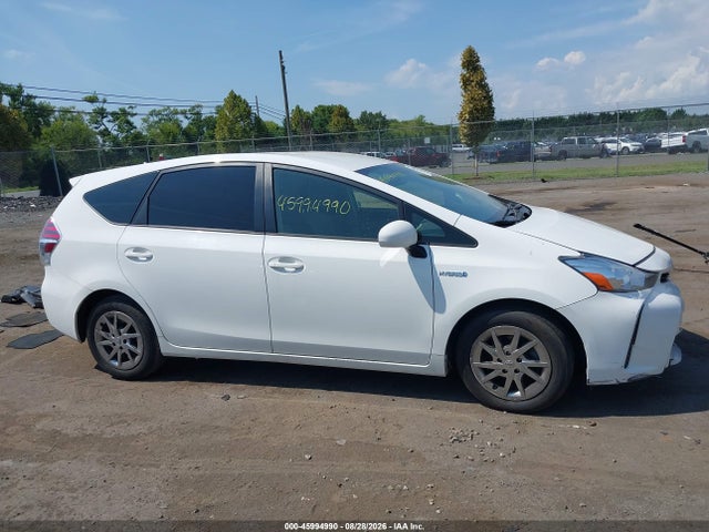 Продаж на аукціоні авто 2015 Toyota Prius V Two, vin: JTDZN3EU9FJ029912, номер лоту: 45994990