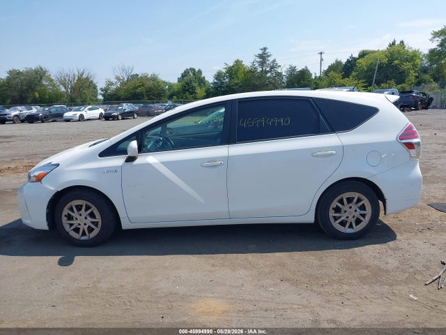 Продаж на аукціоні авто 2015 Toyota Prius V Two, vin: JTDZN3EU9FJ029912, номер лоту: 45994990