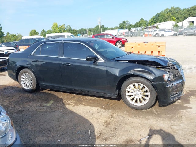 2013 Chrysler 300 Motown მანქანა იყიდება აუქციონზე, vin: 2C3CCAAG0DH509730, აუქციონის ნომერი: 45995103