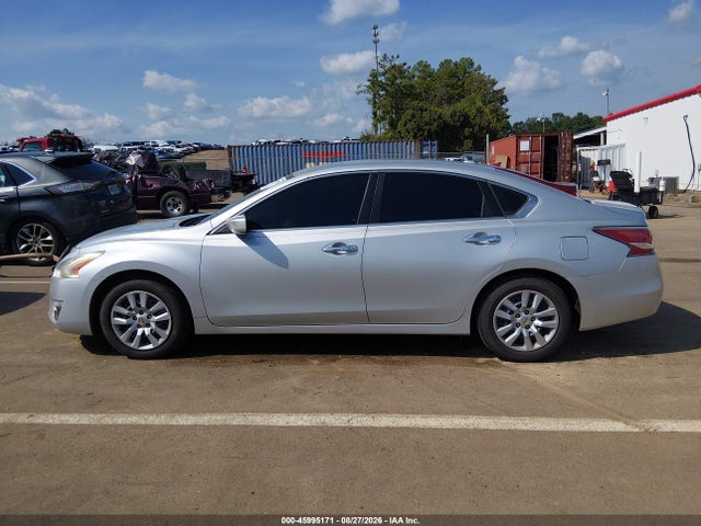 2015 Nissan Altima 2.5/2.5 S/2.5 Sl/2.5 Sv მანქანა იყიდება აუქციონზე, vin: 1N4AL3AP0FN342154, აუქციონის ნომერი: 45995171