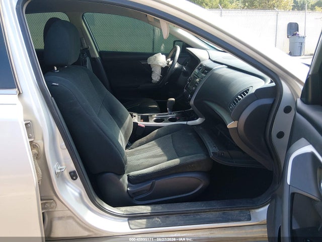 2015 Nissan Altima 2.5/2.5 S/2.5 Sl/2.5 Sv მანქანა იყიდება აუქციონზე, vin: 1N4AL3AP0FN342154, აუქციონის ნომერი: 45995171