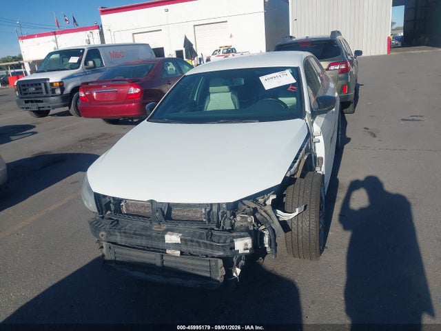 3VWD17AJ3GM269628 Volkswagen Jetta 1.8t Sport