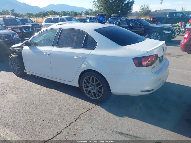 3VWD17AJ3GM269628 Volkswagen Jetta 1.8t Sport