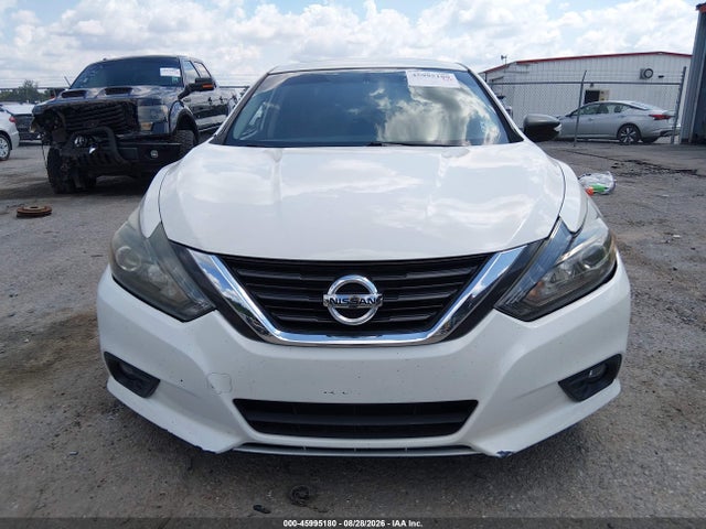 2017 Nissan Altima 2.5 Sl მანქანა იყიდება აუქციონზე, vin: 1N4AL3APXHC137200, აუქციონის ნომერი: 45995180