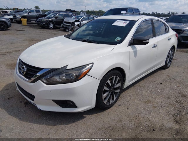 2017 Nissan Altima 2.5 Sl მანქანა იყიდება აუქციონზე, vin: 1N4AL3APXHC137200, აუქციონის ნომერი: 45995180