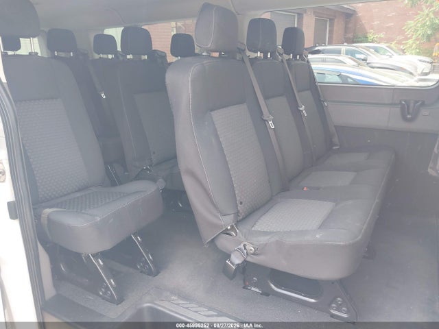45995252 :رقم المزاد ، 1FBAX2Y8XNKA45288 vin ، 2022 Ford Transit-350 Passenger Van Xl مزاد بيع