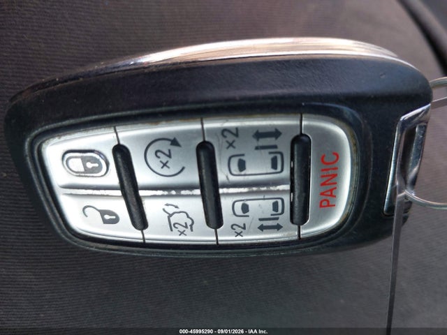 Продажа на аукционе авто 2018 Chrysler Pacifica Touring L, vin: 2C4RC1BG2JR124437, номер лота: 45995290