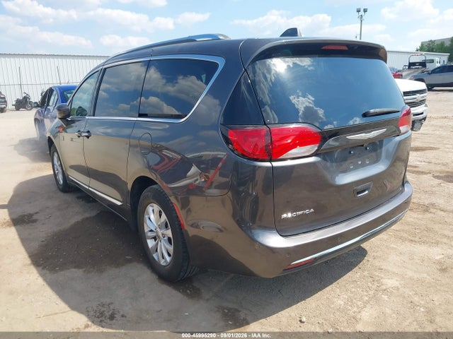 Продажа на аукционе авто 2018 Chrysler Pacifica Touring L, vin: 2C4RC1BG2JR124437, номер лота: 45995290