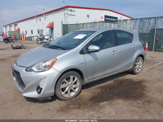 Toyota Prius C Four 2015 JTDKDTB38F1108732 Image 2