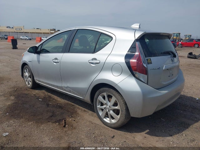 Toyota Prius C Four 2015 JTDKDTB38F1108732 Image 3