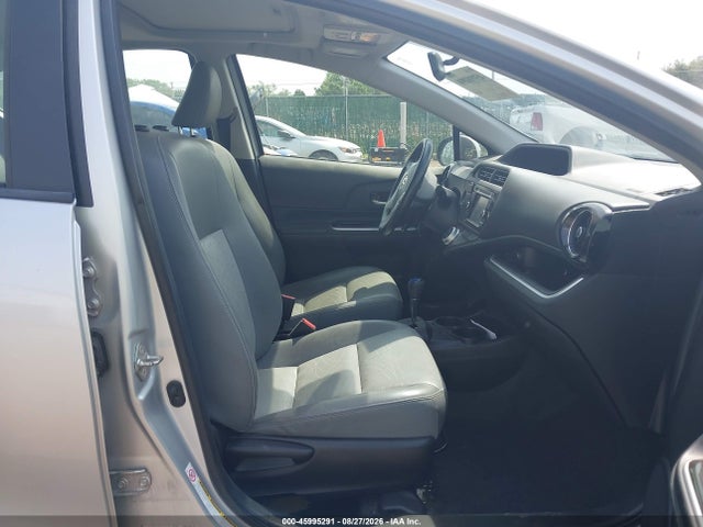 Toyota Prius C Four 2015 JTDKDTB38F1108732 Image 5