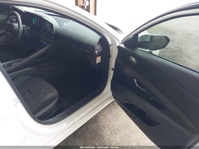 Продажа на аукционе авто 2025 Hyundai Elantra Hybrid Blue, vin: KMHLM4DJ3SU157959, номер лота: 45995309