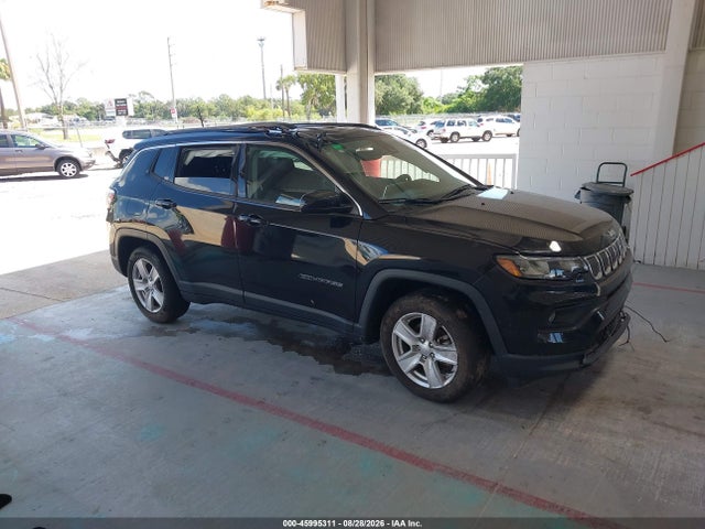 45995311 :رقم المزاد ، 3C4NJCBB7NT220247 vin ، 2022 Jeep Compass Latitude Fwd مزاد بيع