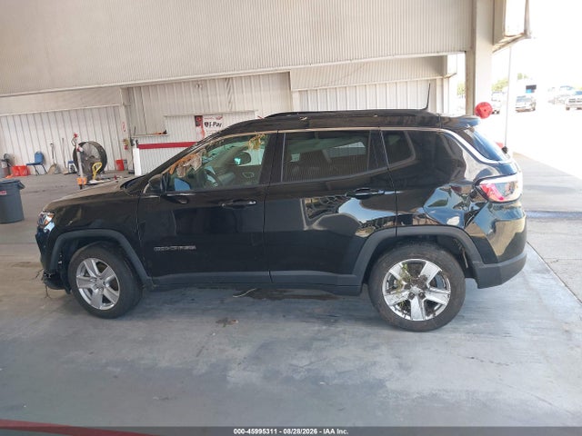 45995311 :رقم المزاد ، 3C4NJCBB7NT220247 vin ، 2022 Jeep Compass Latitude Fwd مزاد بيع