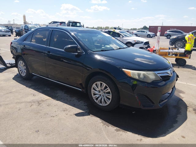 45995324 :رقم المزاد ، 4T4BF1FK6ER354774 vin ، 2014 Toyota Camry Le مزاد بيع