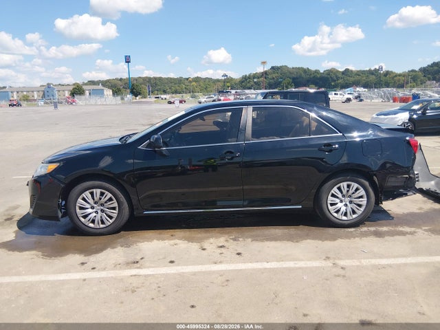 45995324 :رقم المزاد ، 4T4BF1FK6ER354774 vin ، 2014 Toyota Camry Le مزاد بيع