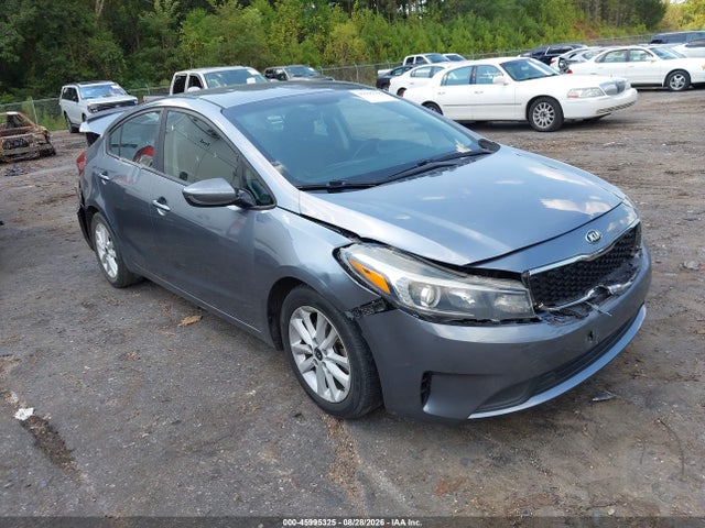 45995325 :رقم المزاد ، 3KPFL4A74HE061391 vin ، 2017 Kia Forte S مزاد بيع